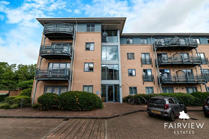 2 Bedroom Apartment To Rent In Castle Quay Close, Nottingham, NG7