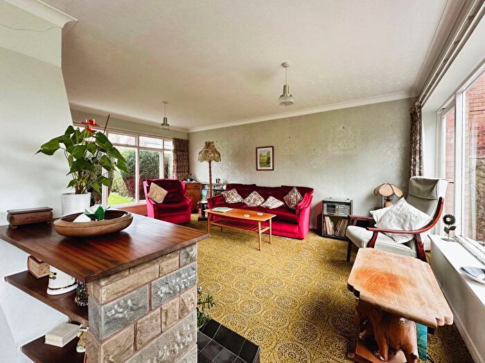 3 Bedroom Detached House For Sale In Canford Crescent, Codsall, Wolverhampton, WV8