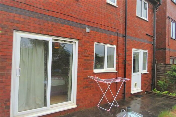 Studio To Rent In Caterham Drive, Kingswinford, DY6
