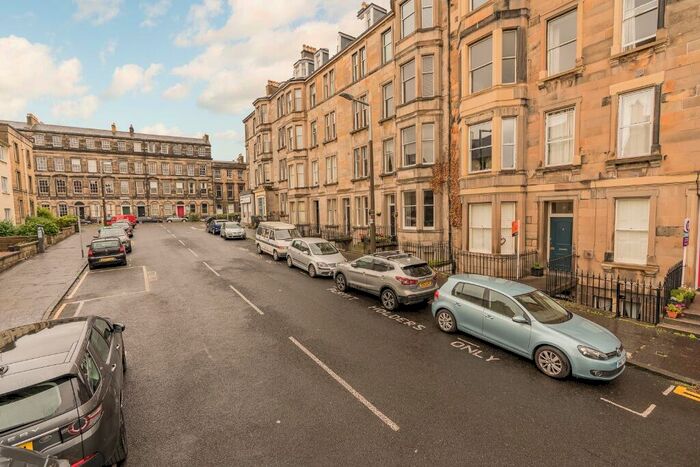 4 Bedroom Flat To Rent In Melgund Terrace, Bonnington, Edinburgh, EH7