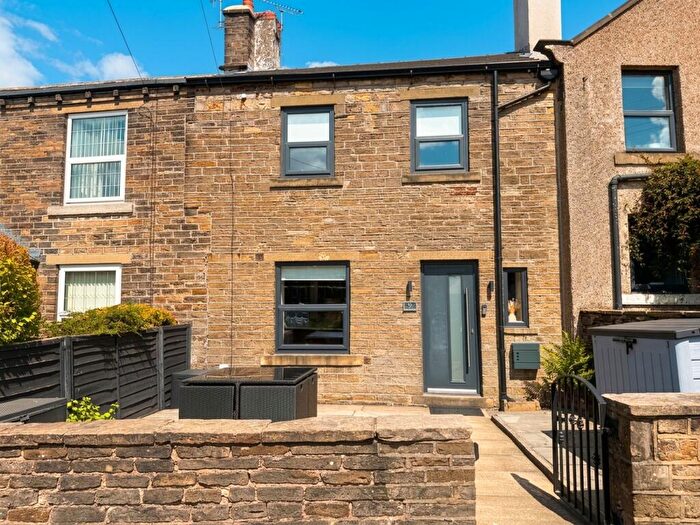 2 Bedroom Terraced House For Sale In Berry Brow, Huddersfield, HD4
