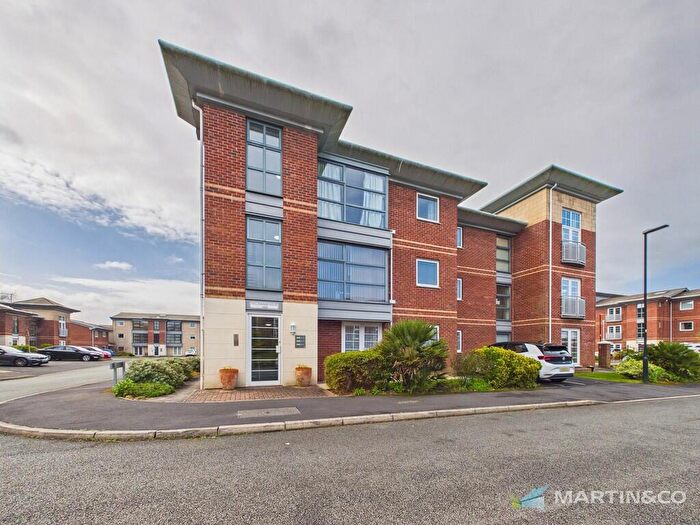 2 Bedroom Apartment For Sale In Hollinshead House, St Annes, FY8