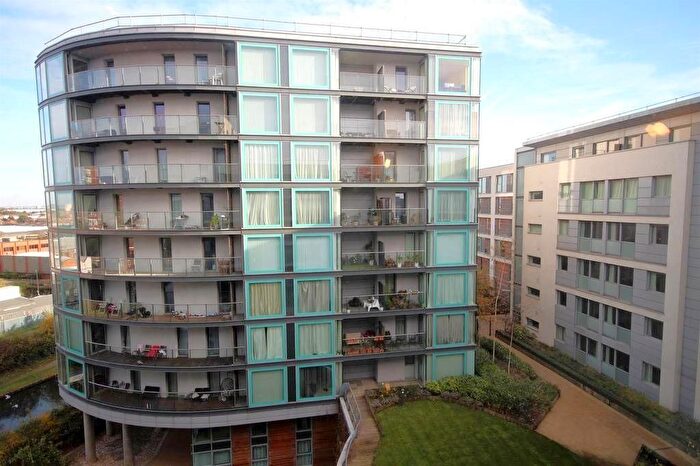 1 Bedroom Flat To Rent In Station Approach, Hayes, UB3