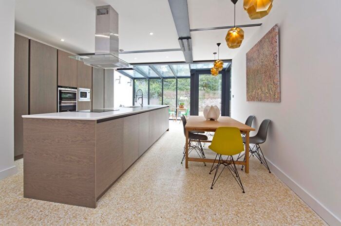 4 Bedroom Detached House To Rent In Oxford Gardens, London, W10