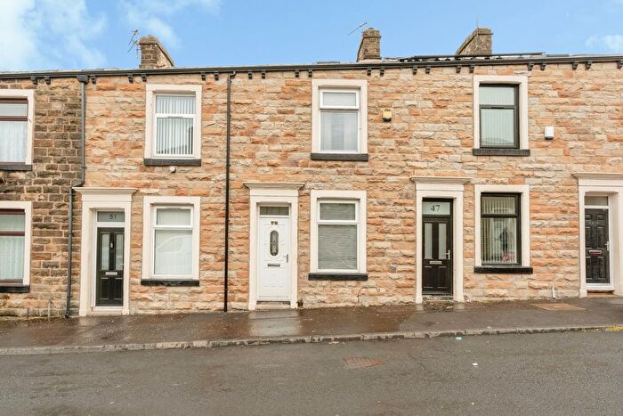 3 Bedroom Terraced House For Sale In Piccadilly Road, Burnley, Lancashire, BB11