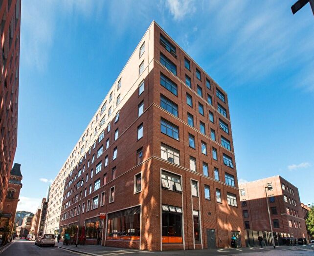 2 Bedroom Apartment To Rent In Flat Smiths Yard, Blossom Street, Manchester, Greater Manchester, M4