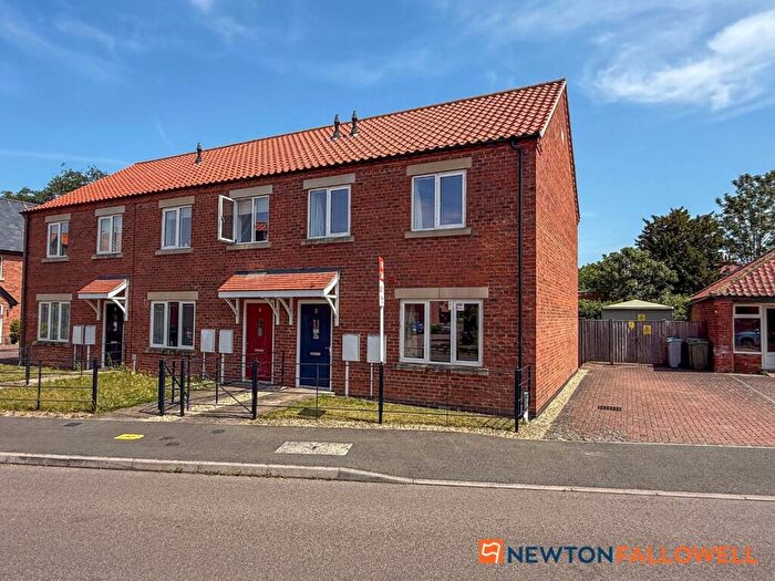3 Bedroom End Of Terrace House For Sale In Pitomy Drive, Collingham, NG23