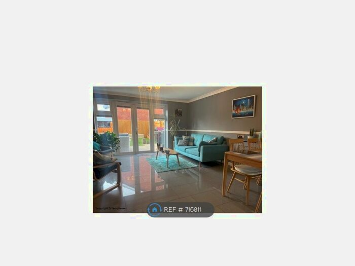 3 Bedroom Semi-Detached House To Rent In Shackleton Gardens, Flitwick, Bedford MK45