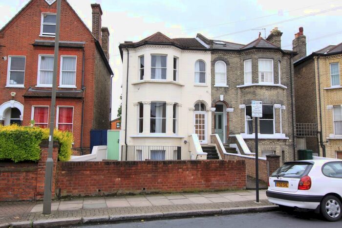 1 Bedroom Apartment To Rent In Rossiter Road, Balham, London, SW12