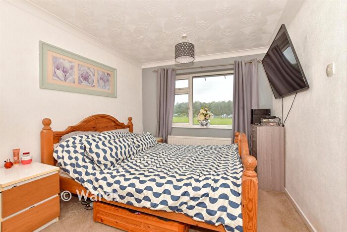 3 Bedroom End Of Terrace House For Sale In Orchard Drive, Newington, Sittingbourne, Kent, ME9