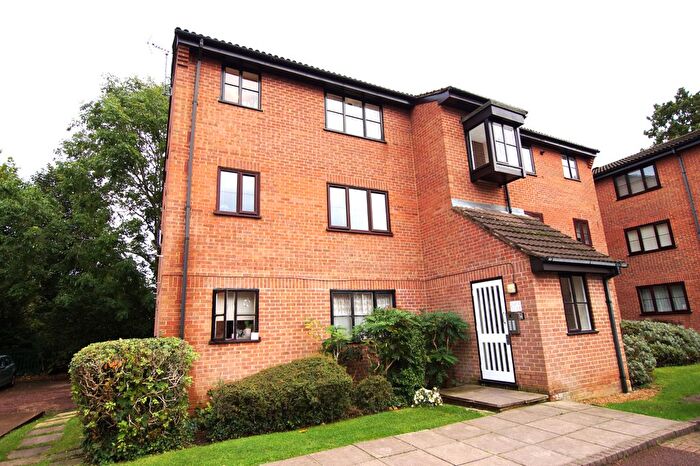 Studio To Rent In Tempsford Close, Enfield, EN2