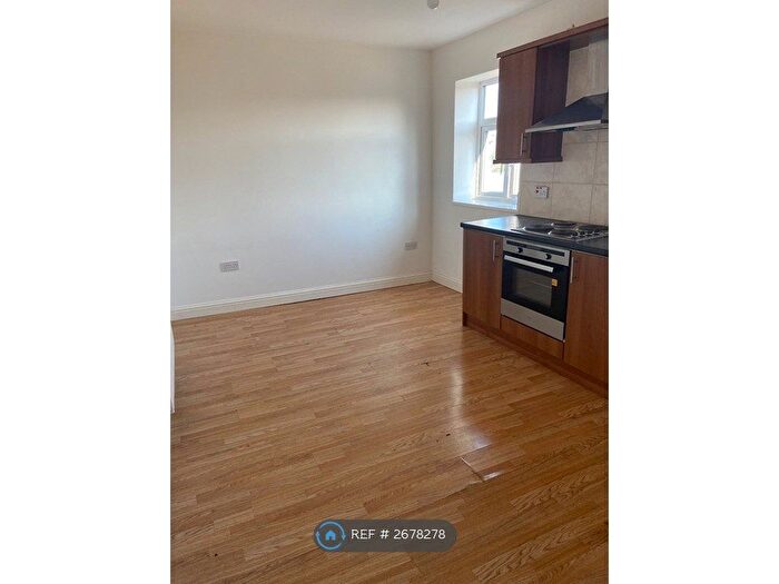 1 Bedroom Flat To Rent In North Wingfield Road, Chesterfield, S42