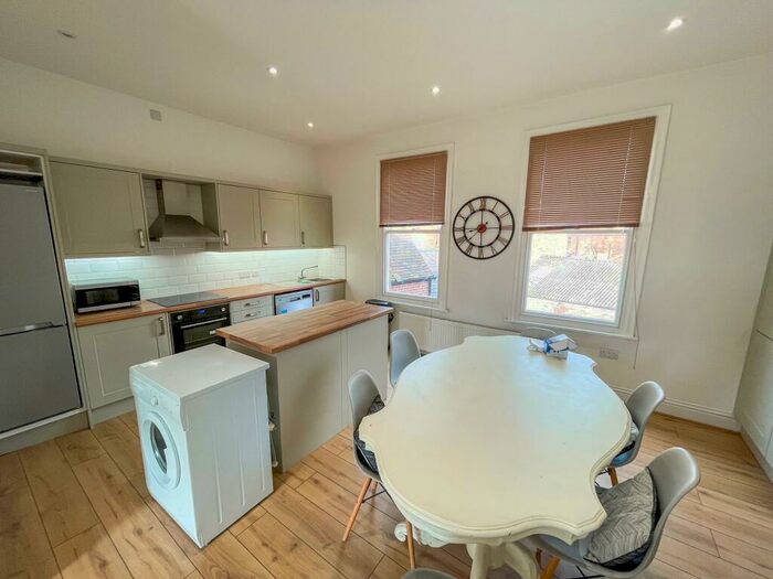 2 Bedroom Apartment To Rent In Silver Street, Lincoln, LN2