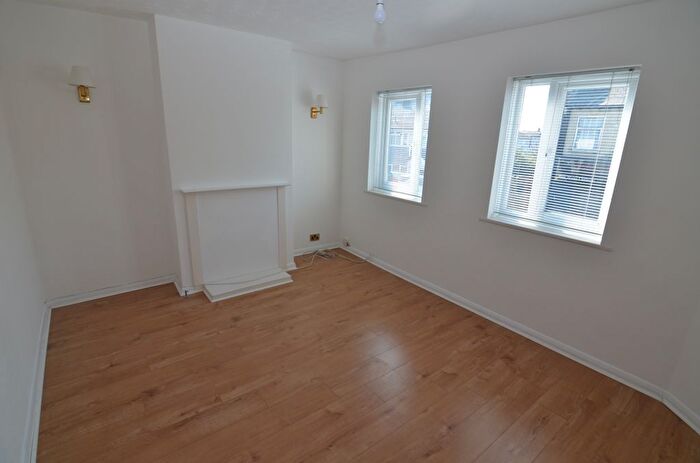 1 Bedroom Maisonette To Rent In Brook Street, Erith, DA8