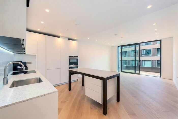 2 Bedroom Flat To Rent In Wood Crescent, Television Centre, White City, London, W12
