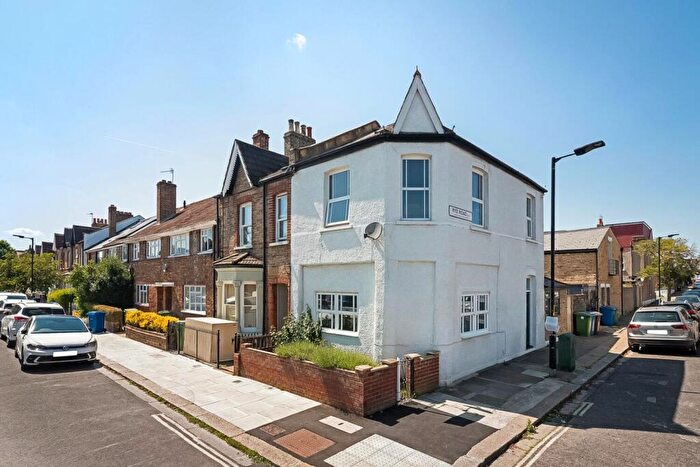 3 Bedroom House For Sale In Surrey Road, Peckham, London, SE15