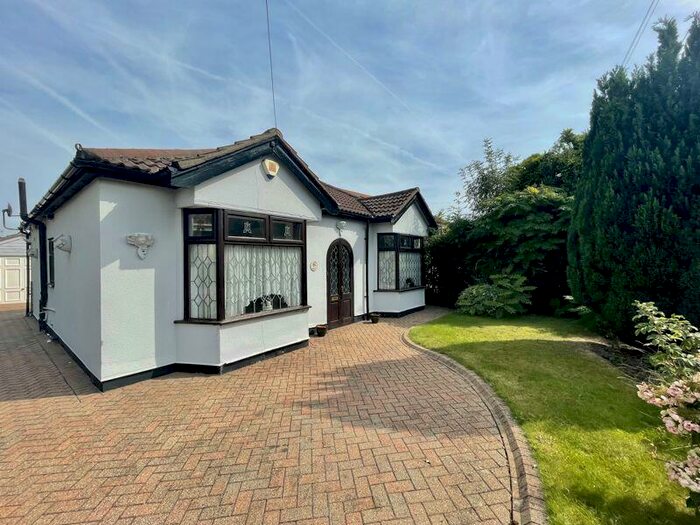 2 Bedroom Detached Bungalow To Rent In Ongar Road, Brentwood, CM15