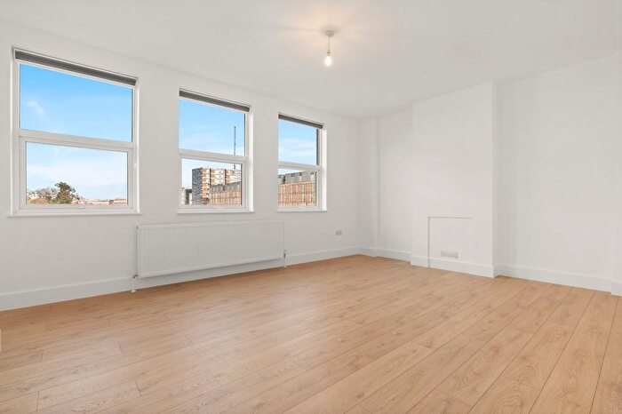 1 Bedroom Flat To Rent In Salusbury Road, Brondesbury Park, NW6