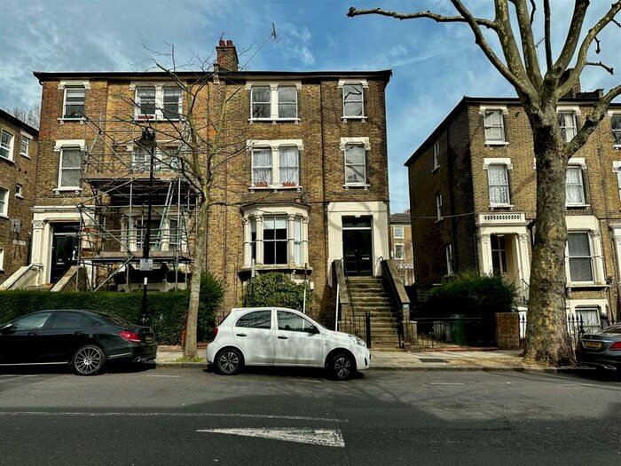 3 Bedroom Flat To Rent In Pemberton Gardens, London, N19