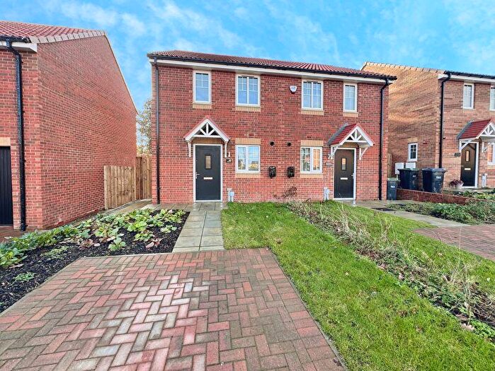 2 Bedroom Semi Detached House For Sale In Argus Gardens, Ryton, NE40