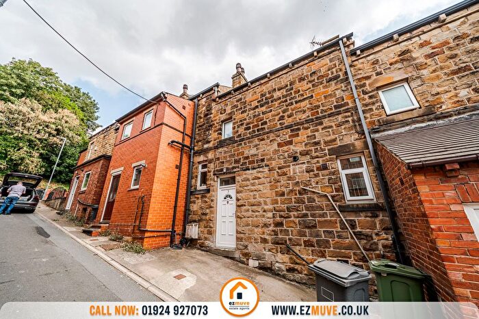 1 Bedroom Terraced House For Sale In Sandyfield Terrace, Batley, WF17