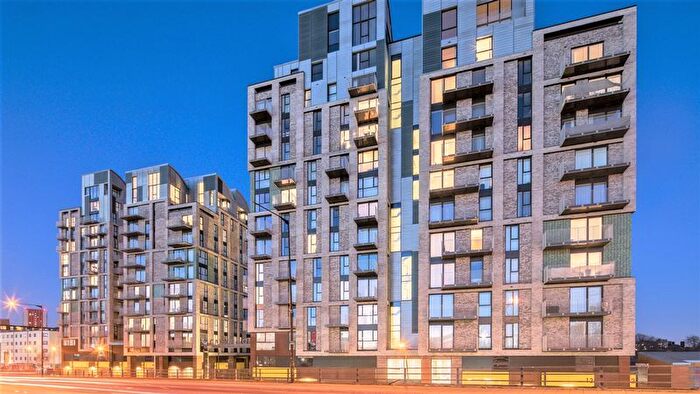 2 Bedroom Flat To Rent In Caxton Street North, London, E16