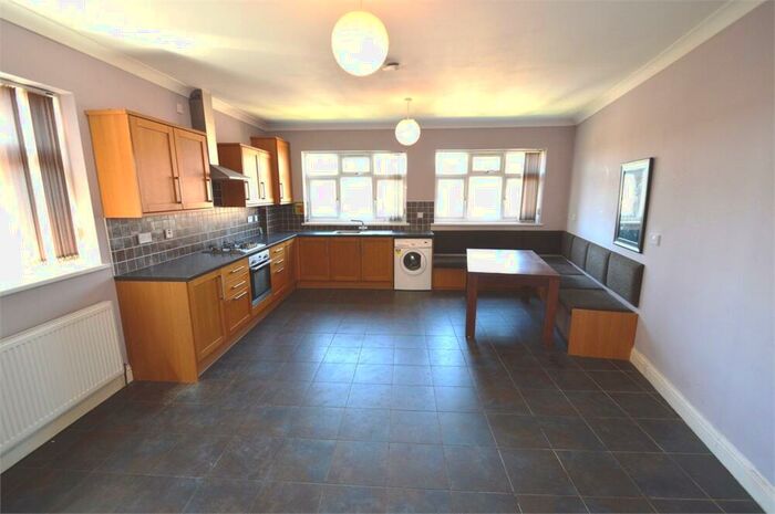 3 Bedroom Flat To Rent In Lessness Avenue, Bexleyheath, DA7