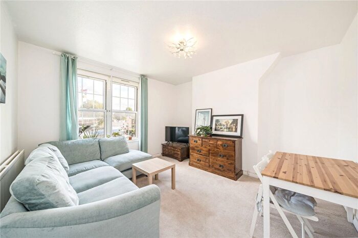 2 Bedroom Flat For Sale In Welland Street, Greenwich, SE10