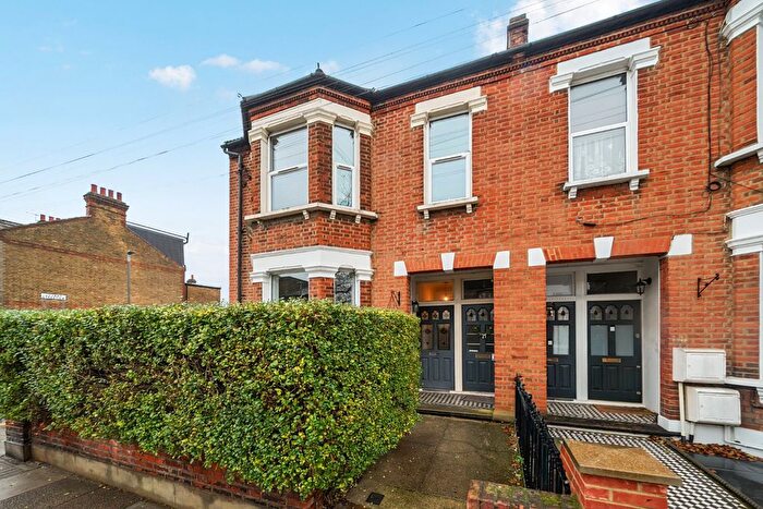 2 Bedroom Flat For Sale In Bickersteth Road, Tooting, London, SW17
