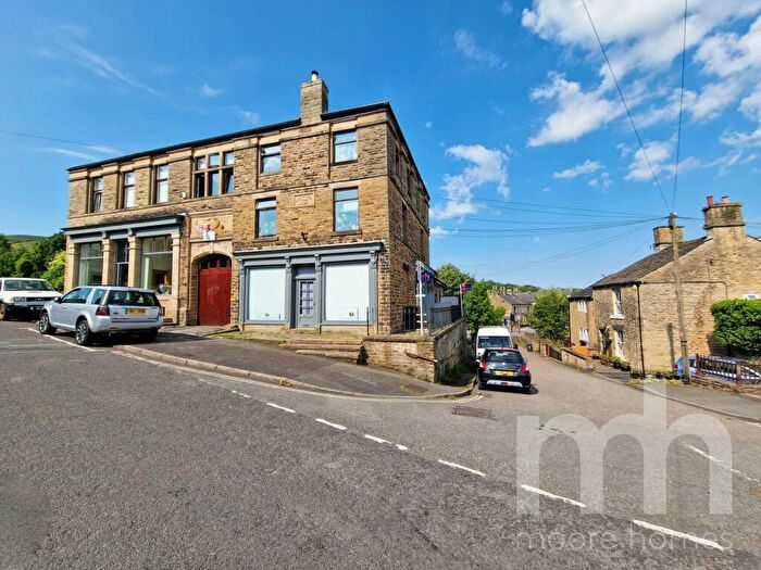 3 Bedroom Flat For Sale In Church Street, Hayfield, SK22