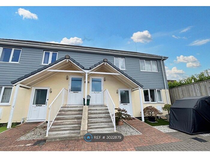 2 Bedroom Flat To Rent In Tarka Court, North Tawton, EX20