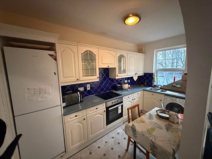 3 Bedroom Flat To Rent In Manor Road, London, E15