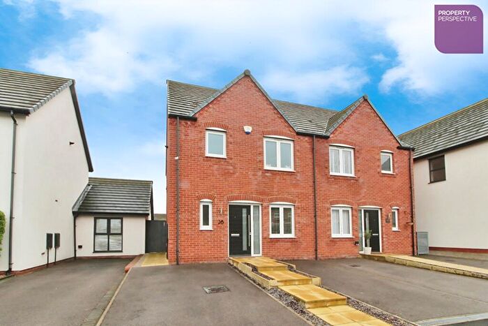 3 Bedroom Semi-Detached House For Sale In Wheatsheaf Way, Clowne, S43