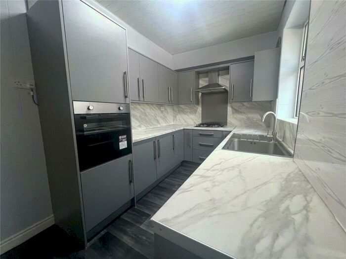 3 Bedroom End Of Terrace House To Rent In Shakeshaft Street, Blackburn, Lancashire, BB1