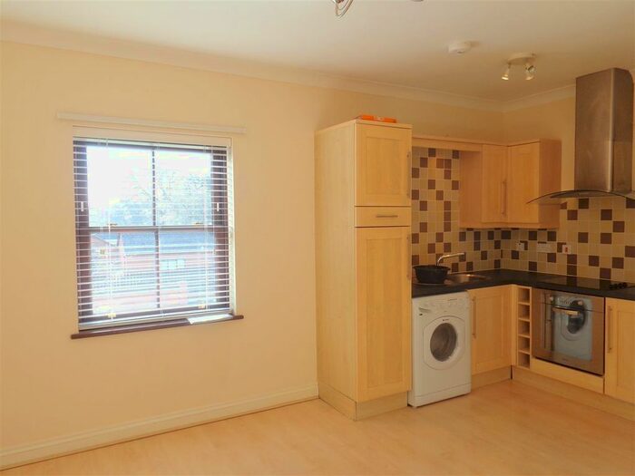 1 Bedroom Flat To Rent In Church Road, Malvern, WR14