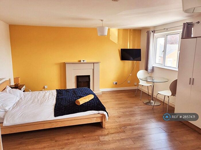 3 Bedroom Maisonette To Rent In Romorantin Place, Long Eaton, Nottingham, NG10