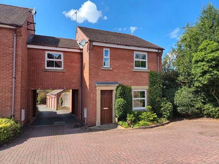 3 Bedroom Link Detached House For Sale In The Leascroft, Ravenstone, LE67