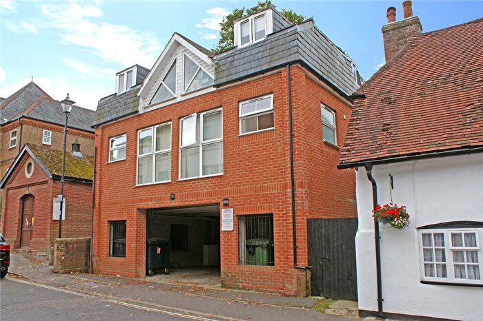 1 Bedroom Flat To Rent In Turk Street, Alton, Hampshire, GU34