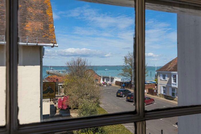3 Bedroom Flat For Sale In Yarmouth, Isle Of Wight, PO41