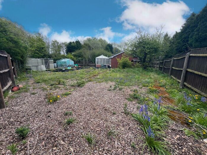 3 Bedroom Detached Bungalow For Sale In Colbert Drive, Braunstone Town, LE3
