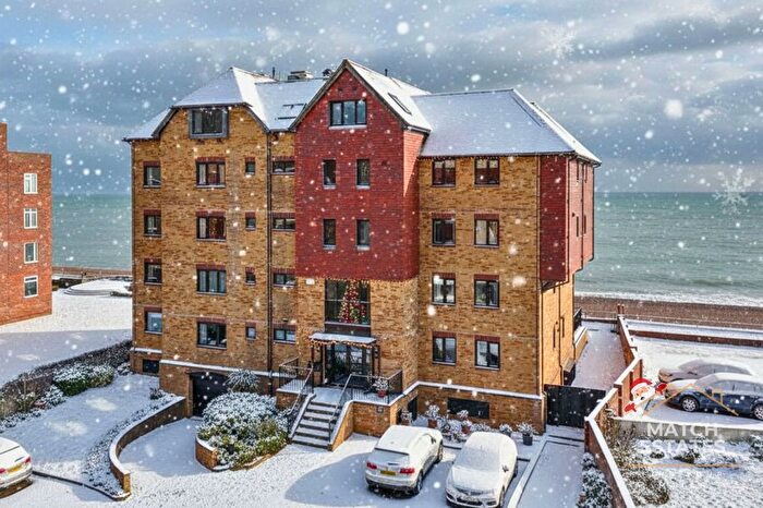 3 Bedroom Flat For Sale In Varne Court, The Riveria, Sandgate, CT20