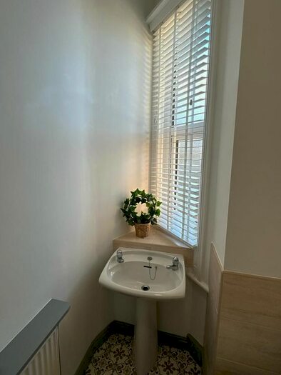 1 Bedroom Flat To Rent In Princess Royal Terrace, Scarborough, YO11
