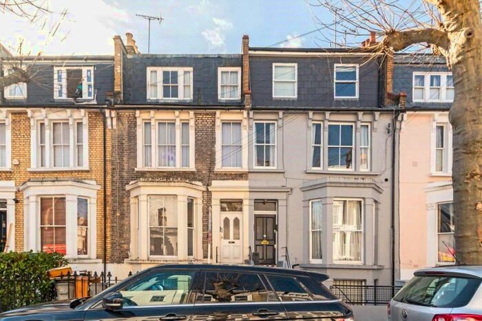 3 Bedroom Property To Rent In Barclay Road, London, SW6