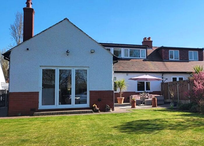 3 Bedroom Semi-Detached Bungalow For Sale In Cantley Lane, Cantley, Doncaster, DN4