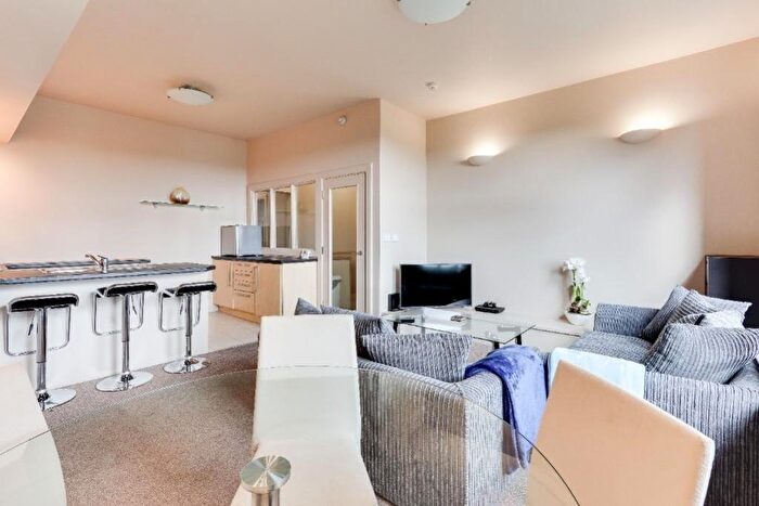 4 Bedroom Apartment To Rent In Apartment, Westcliffe Court, - Lenton Road, The Park, Nottingham, Nottinghamshire, NG7