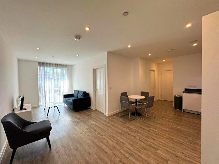 2 Bedroom Flat To Rent In Kings Road, Reading, RG1