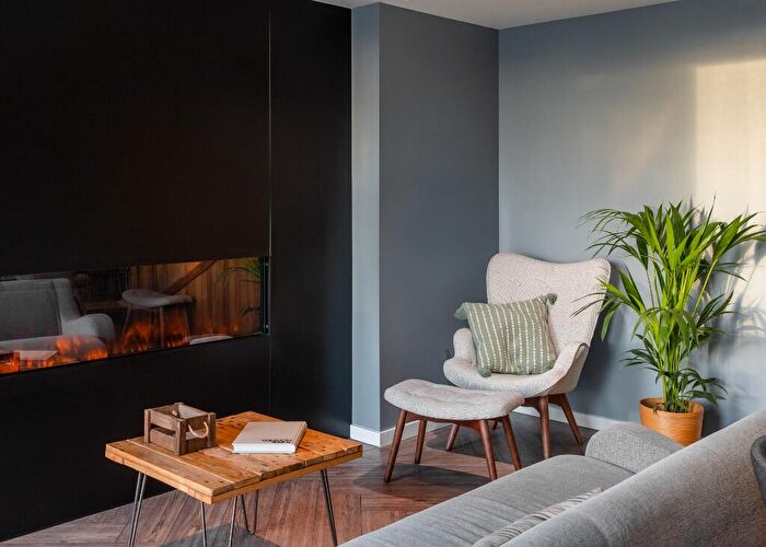 Studio To Rent In Old Oak Lane, London, NW10