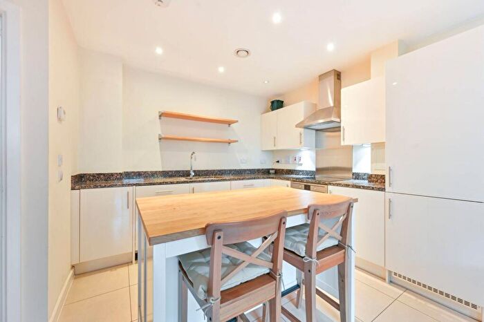 1 Bedroom Flat For Sale In Newman Close, Willesden Green, London, NW10