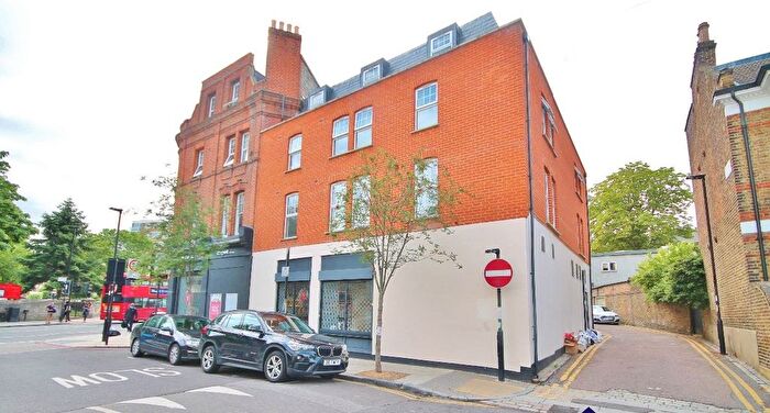 4 Bedroom Flat To Rent In Criterion, London, N19