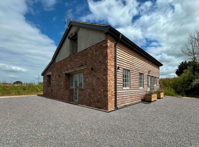 3 Bedroom Detached House For Sale In Ash Thomas, Tiverton, EX16